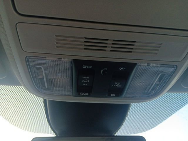 Used 2025 Honda Odyssey Touring image 22