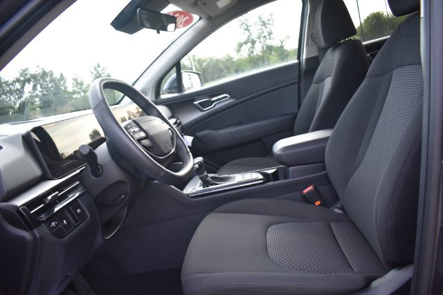 New 2026 Kia Sportage LX w/ LX Convenience Package AWD/4WD image 22