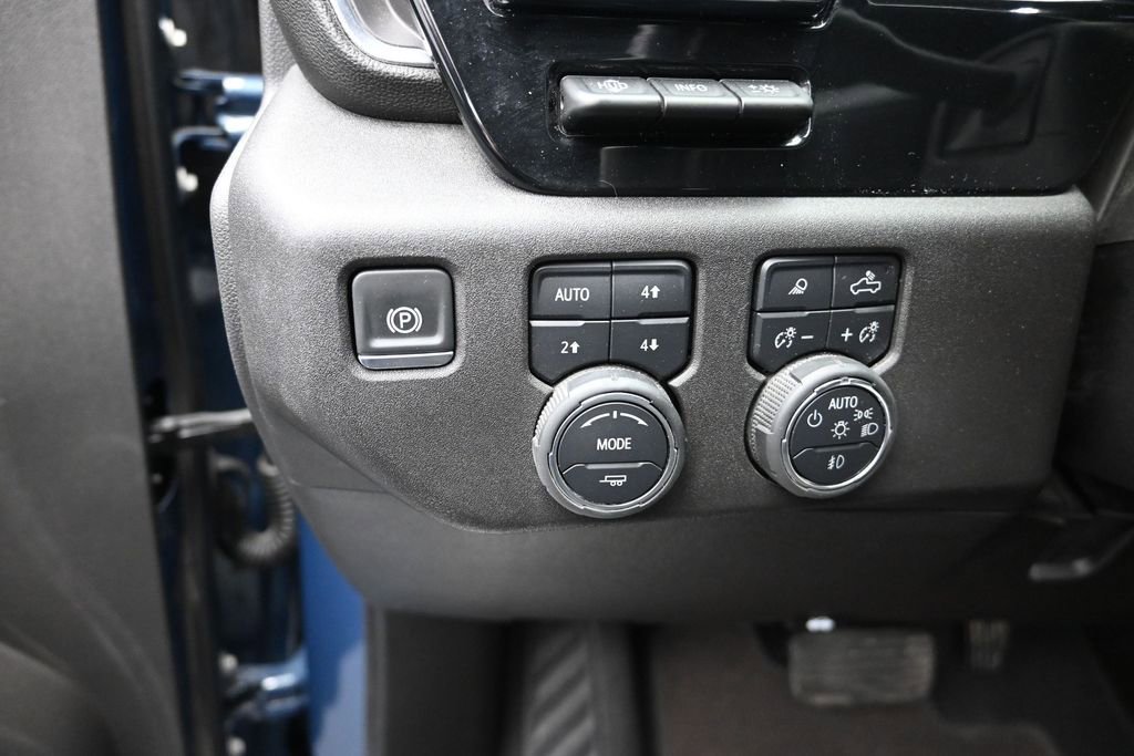 Used 2025 Chevrolet Silverado 2500 High Country w/ Technology Package AWD/4WD image 12
