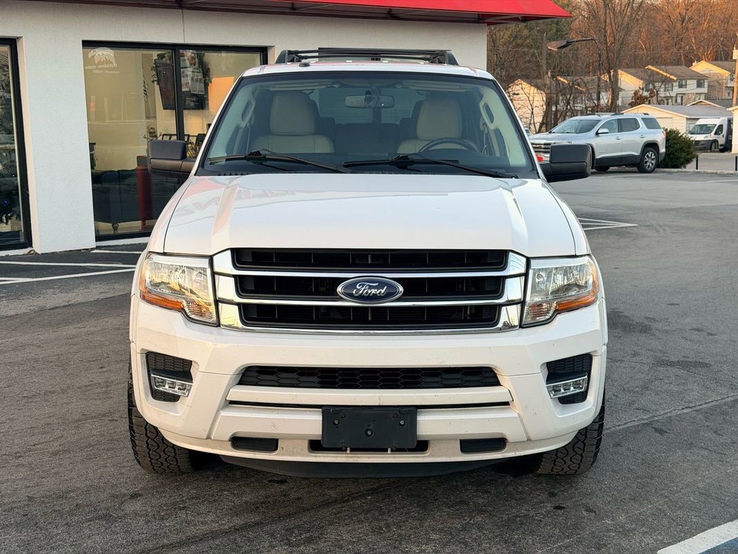 Used 2015 Ford Expedition XLT w/ Equipment Group 201A image 9
