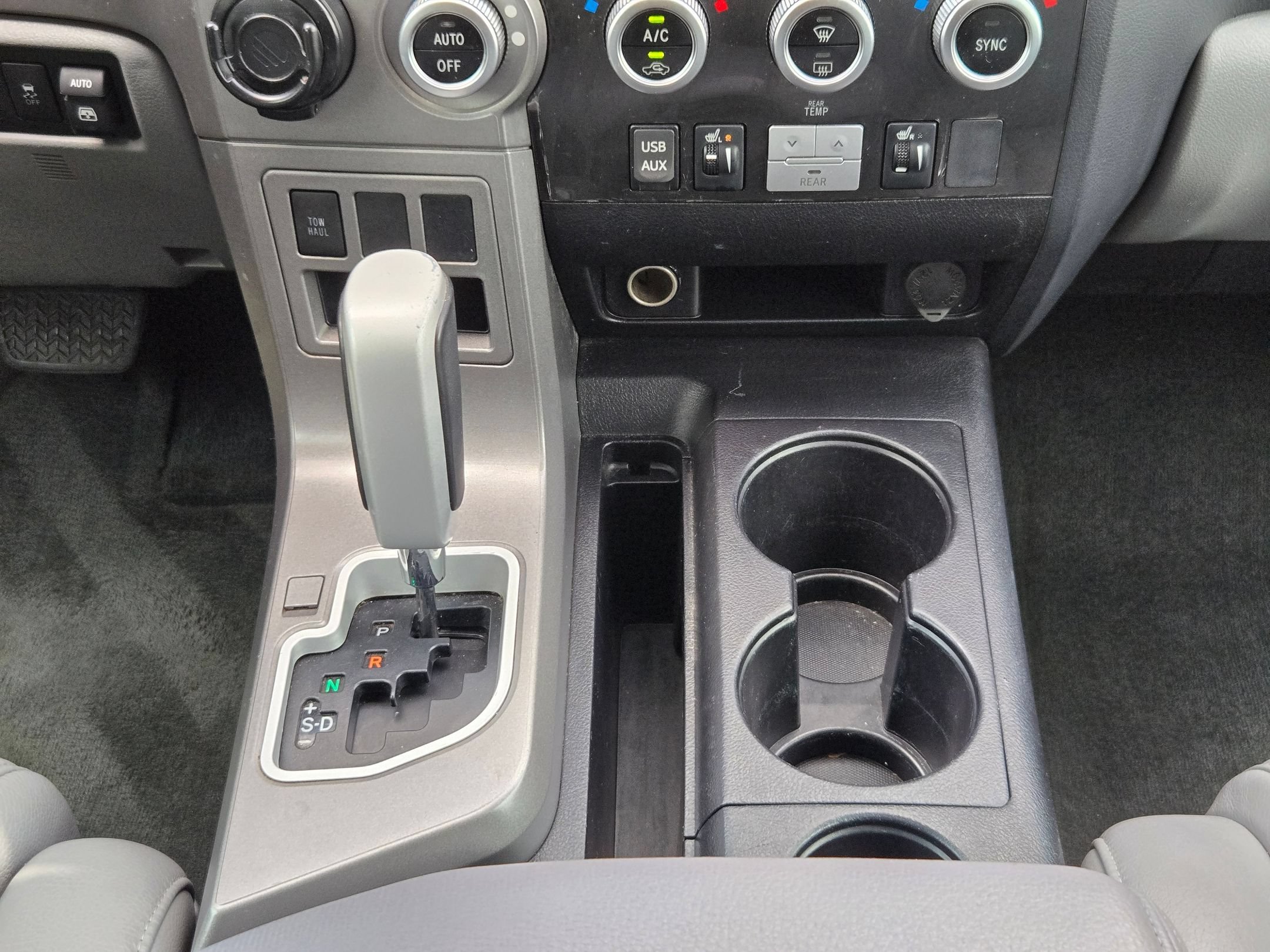 Used 2015 Toyota Sequoia Limited RWD image 20