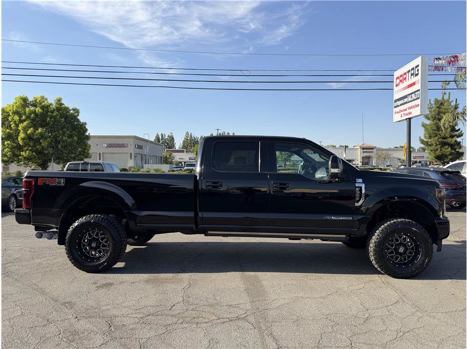 Used 2017 Ford F350 Lariat w/ Lariat Ultimate Package AWD/4WD image 2