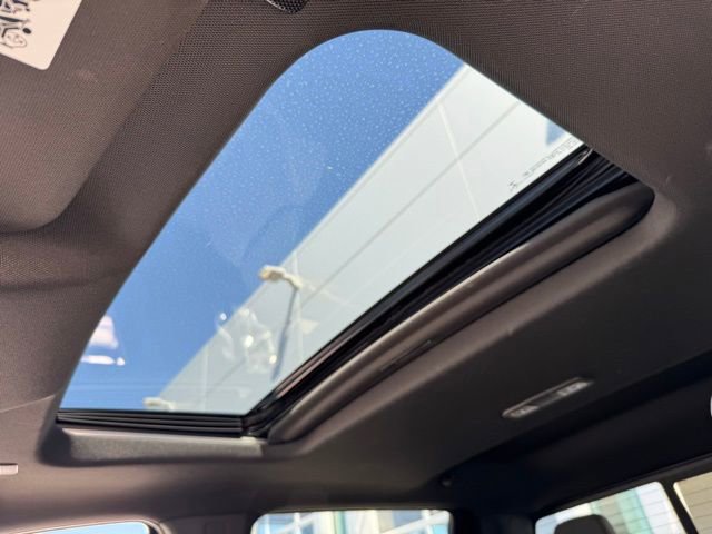 Used 2023 Chevrolet Silverado 1500 ZR2 AWD/4WD image 6