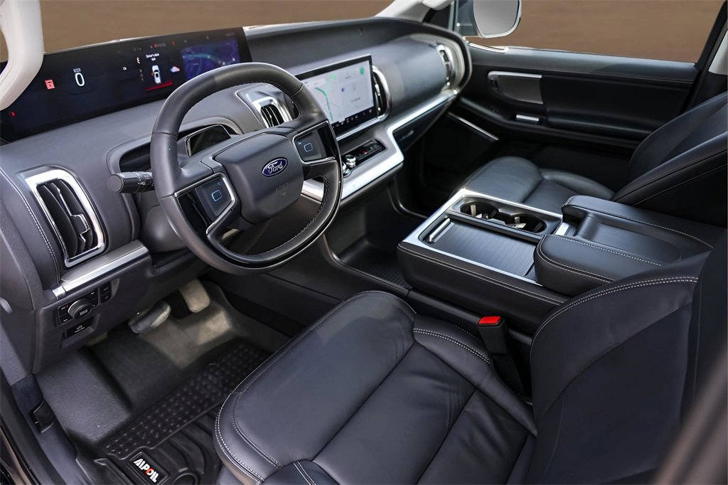 Used 2025 Ford Expedition Max Platinum w/ Driver's Package image 10