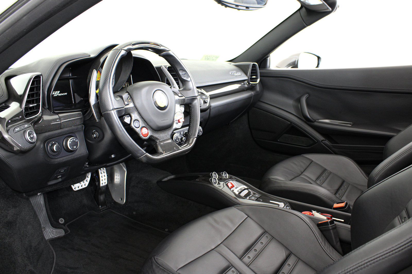 Certified 2013 Ferrari 458 Spider RWD image 41