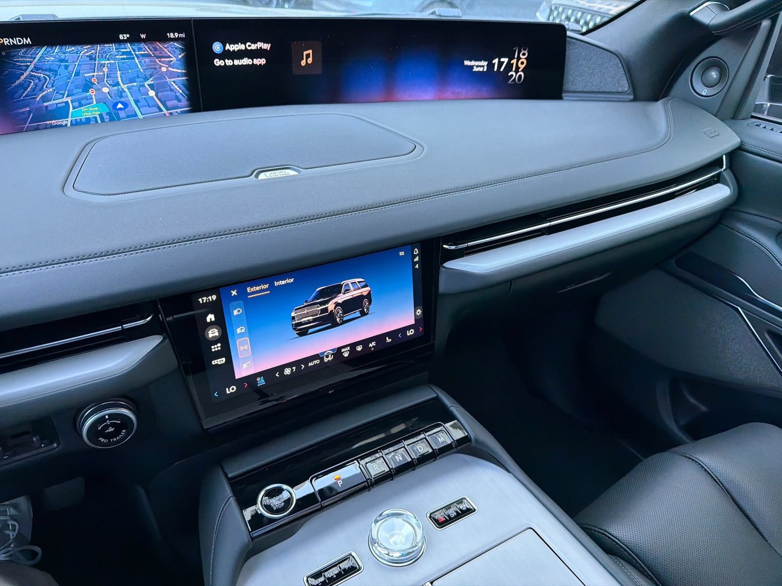 New 2026 Lincoln Navigator Reserve w/ Jet Appearance Package AWD/4WD image 28