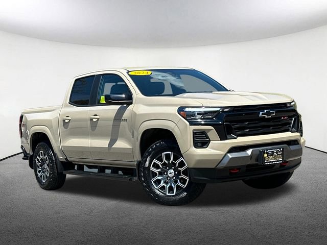 Used 2024 Chevrolet Colorado Z71 w/ Z71 Convenience Package 2 AWD/4WD image 2