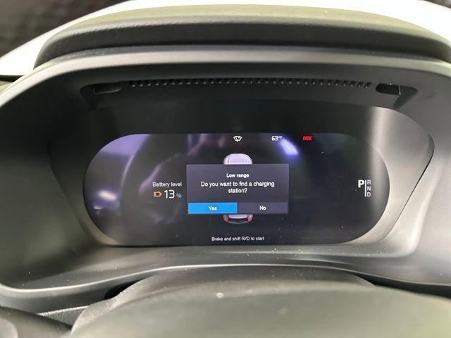 Used 2023 Volvo XC40 Recharge Ultimate image 17