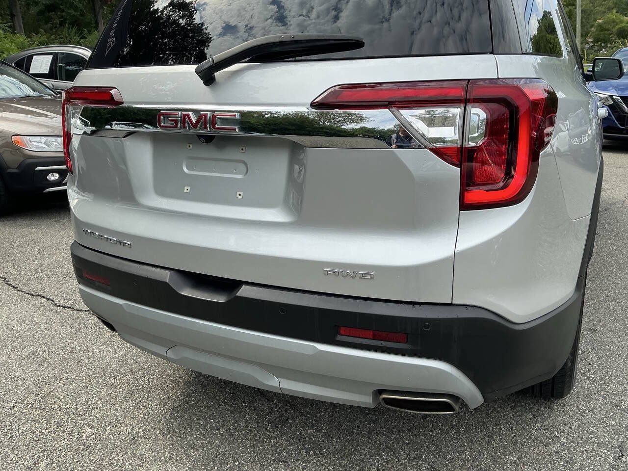 Used 2020 GMC Acadia SLE w/ Driver Convenience Package AWD/4WD image 6