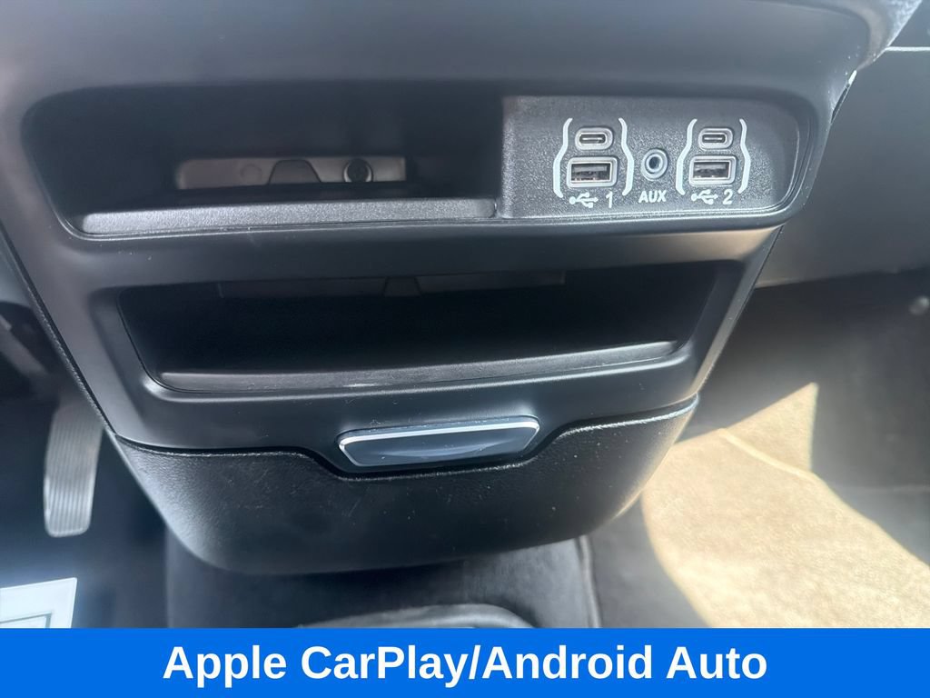 Used 2025 Chrysler Pacifica Select FWD image 18