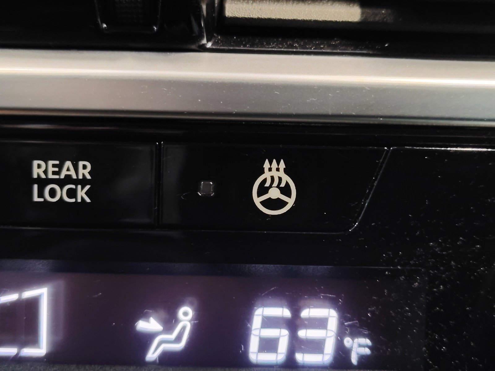 Used 2024 Nissan Pathfinder SL w/ SL Premium Package image 28