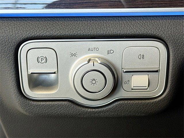Certified 2025 Mercedes-Benz GLE 350 4MATIC image 10