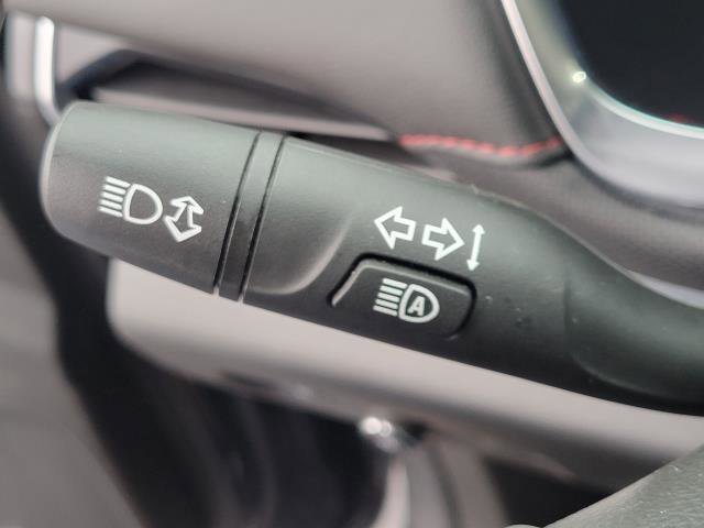 Used 2023 Chevrolet Traverse RS image 24