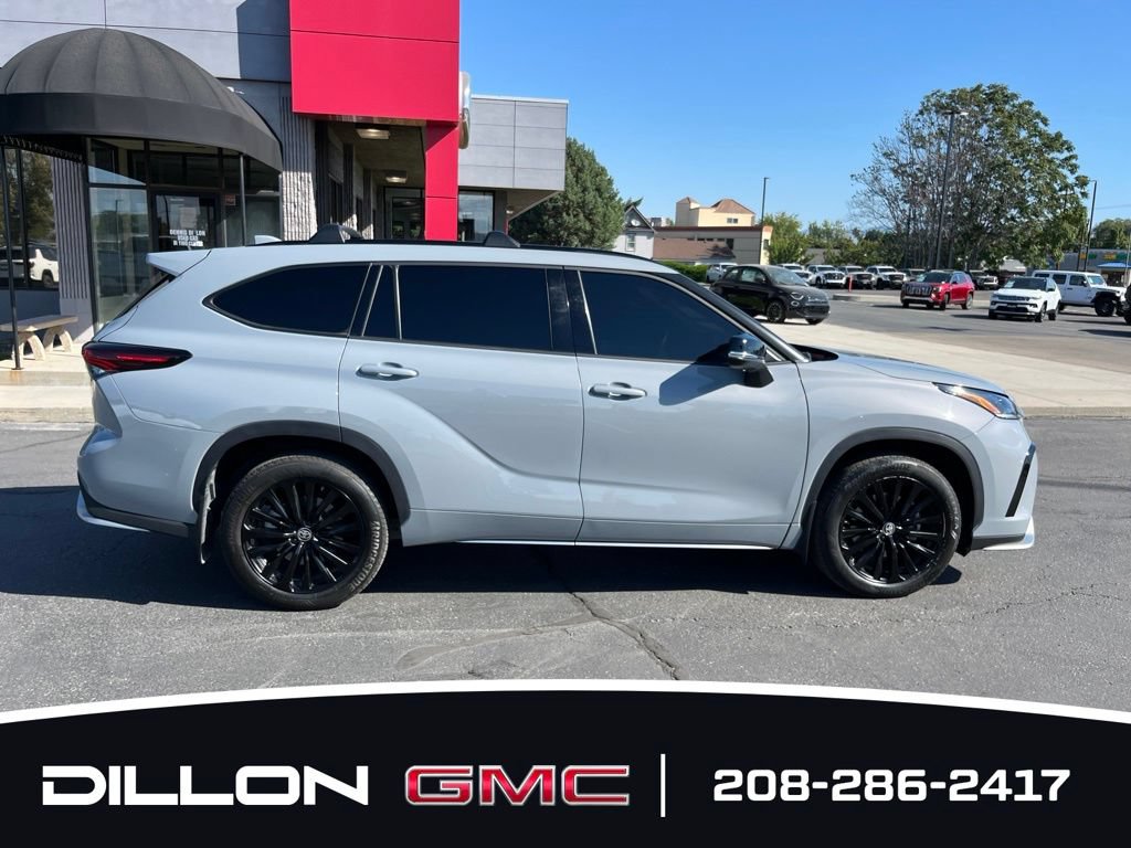 Used 2025 Toyota Highlander XSE AWD/4WD image 6