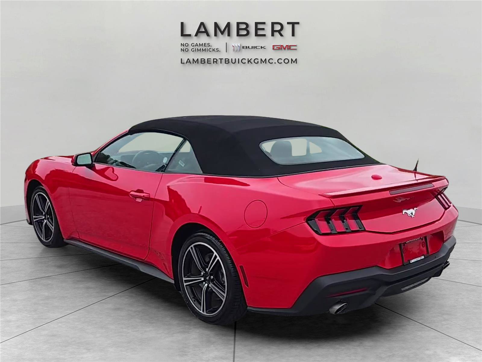 Used 2025 Ford Mustang Premium RWD image 4