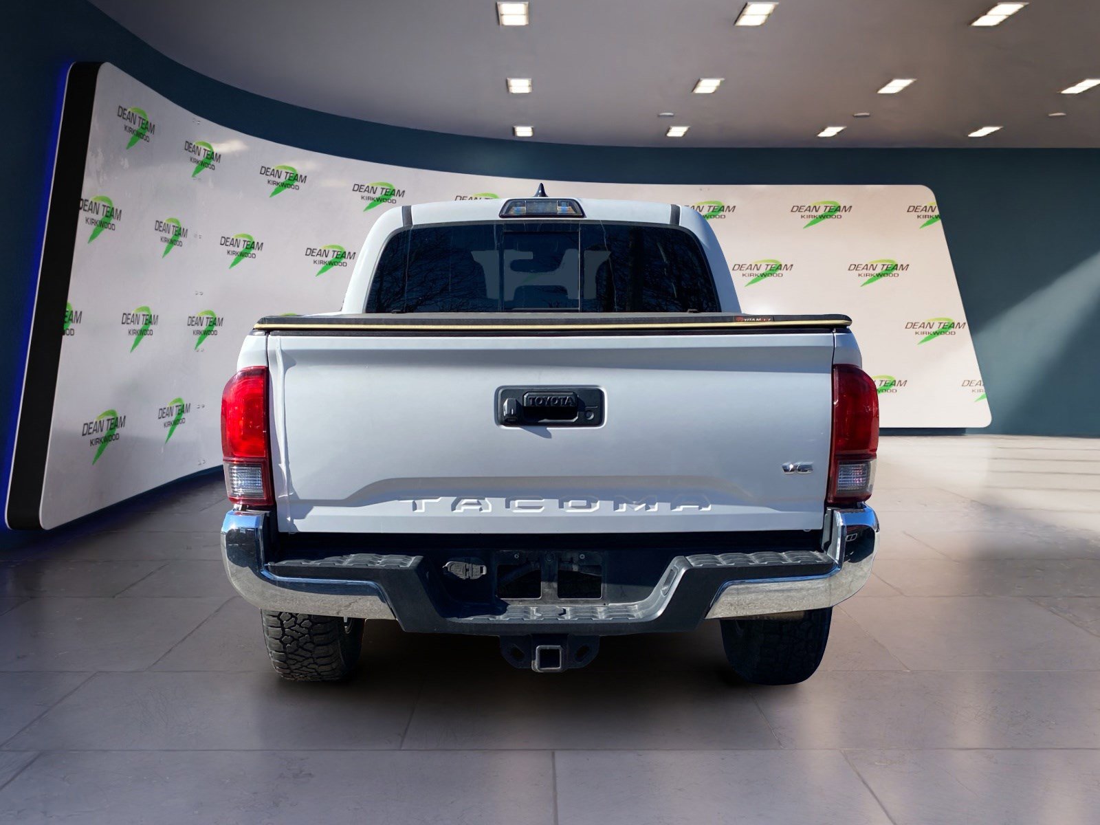 Used 2019 Toyota Tacoma TRD Off-Road image 5