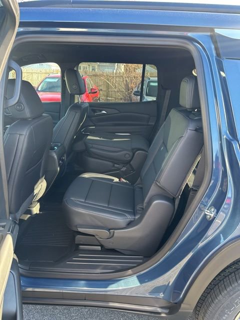 New 2026 Chevrolet Traverse LT w/ Driver Confidence Package AWD/4WD image 21