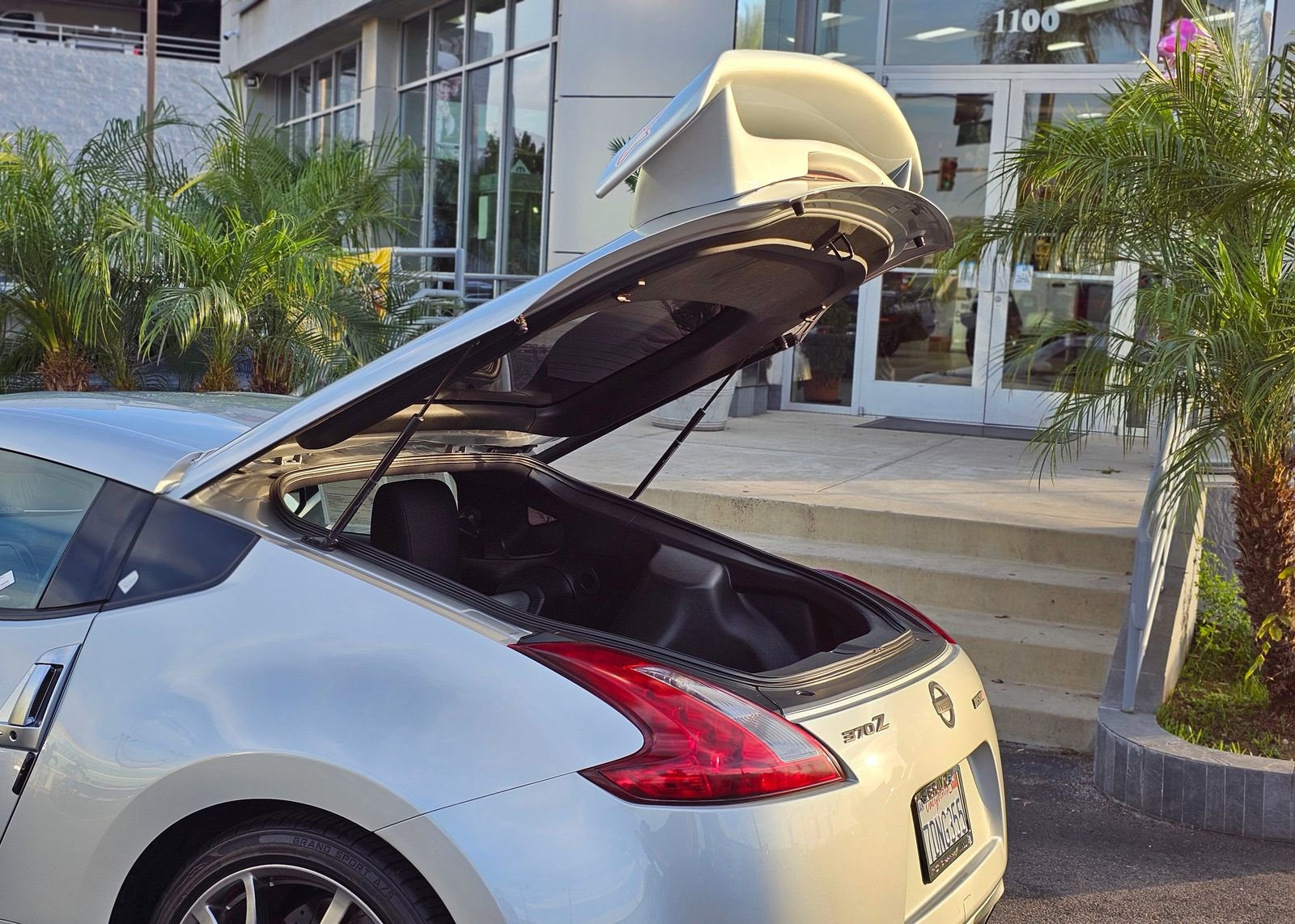 Used 2013 Nissan 370Z Touring w/ Sport Pkg image 8