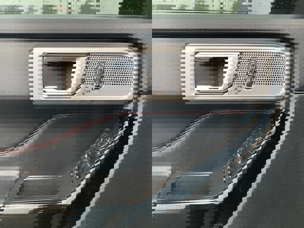 Used 2022 Ford Explorer ST-Line w/ Class IV Trailer Tow Package image 13