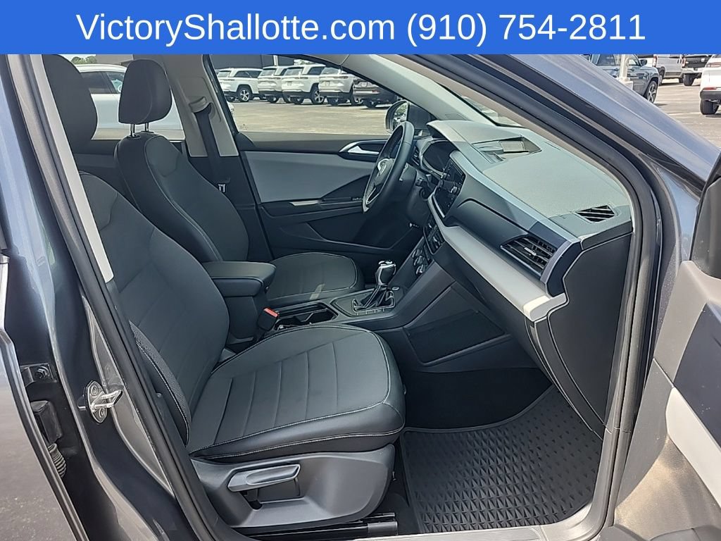 Used 2022 Volkswagen Taos SE FWD image 31
