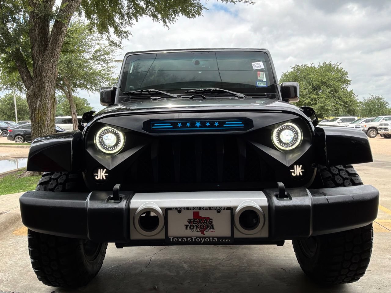 Used 2013 Jeep Wrangler Unlimited Sahara AWD/4WD image 11