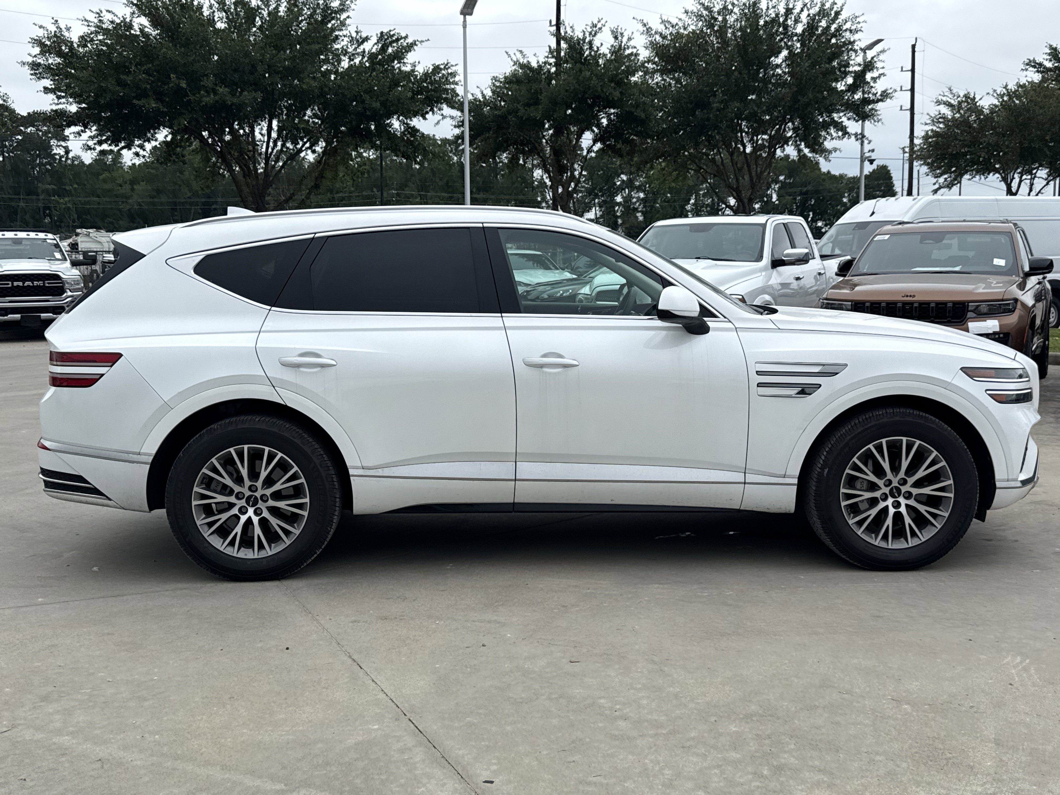 Used 2025 Genesis GV80 2.5T Standard AWD/4WD image 3