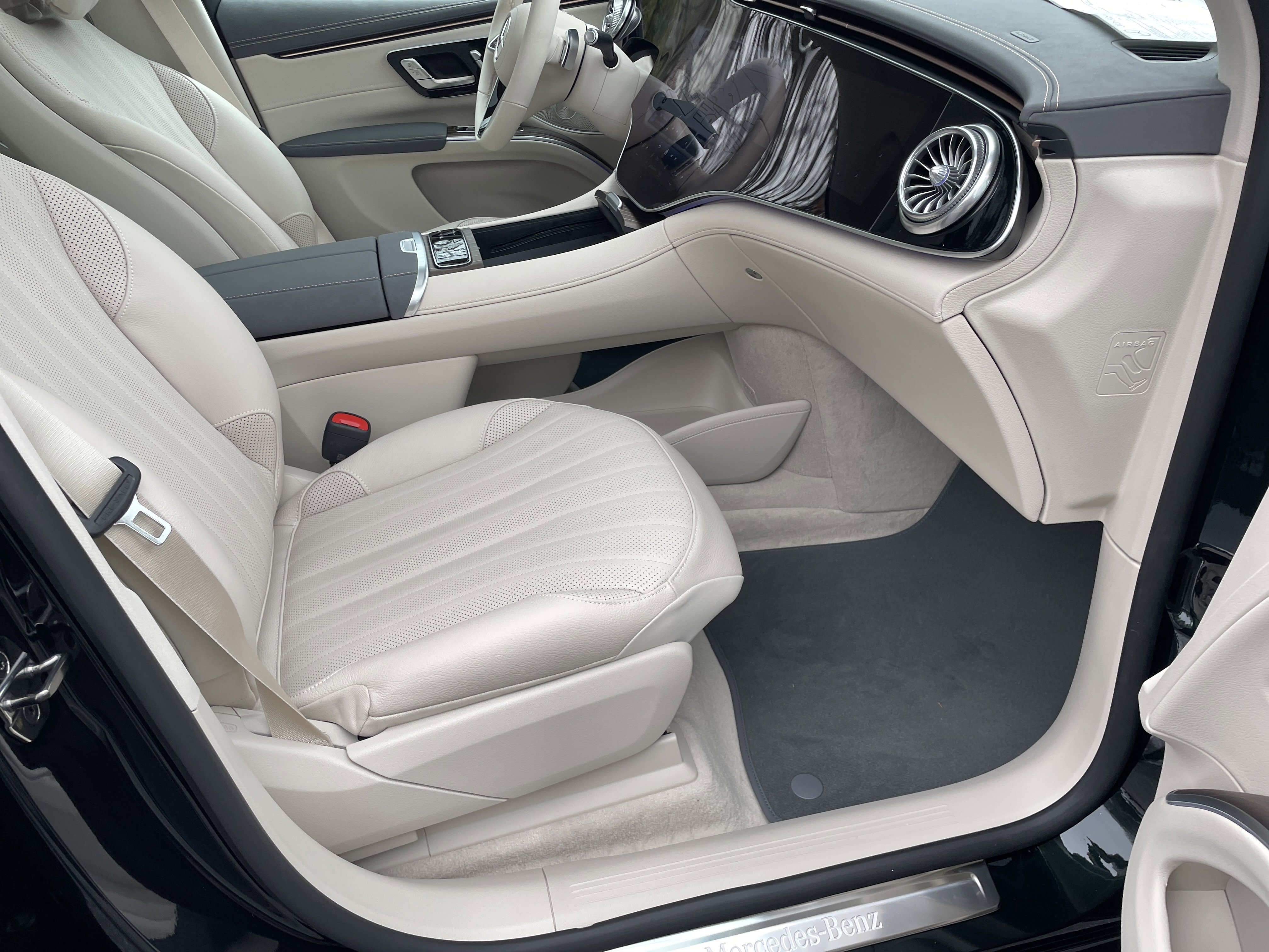 New 2026 Mercedes-Benz EQS 400 4MATIC SUV image 48