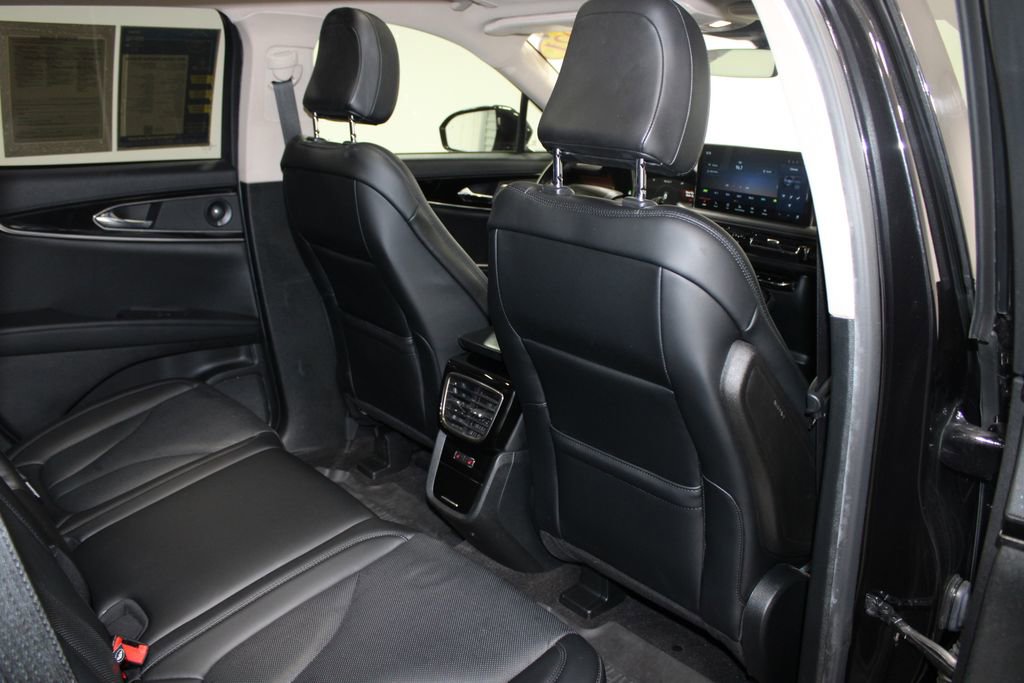 Used 2021 Lincoln Nautilus Reserve w/ Equipment Group 201A image 34