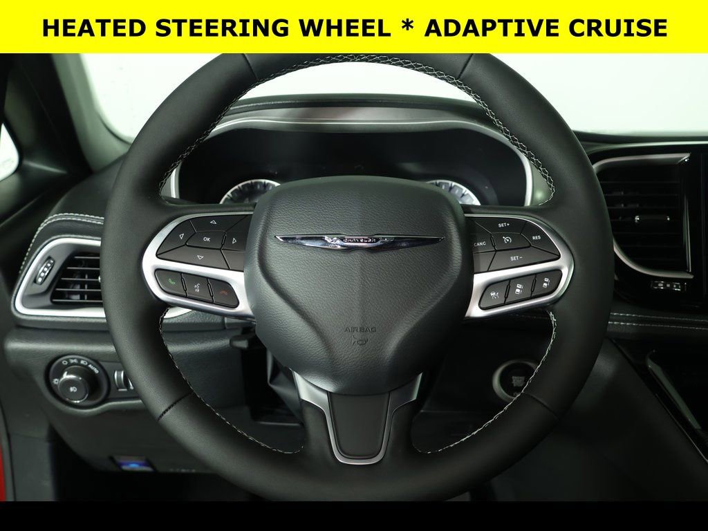 New 2026 Chrysler Pacifica Select image 4