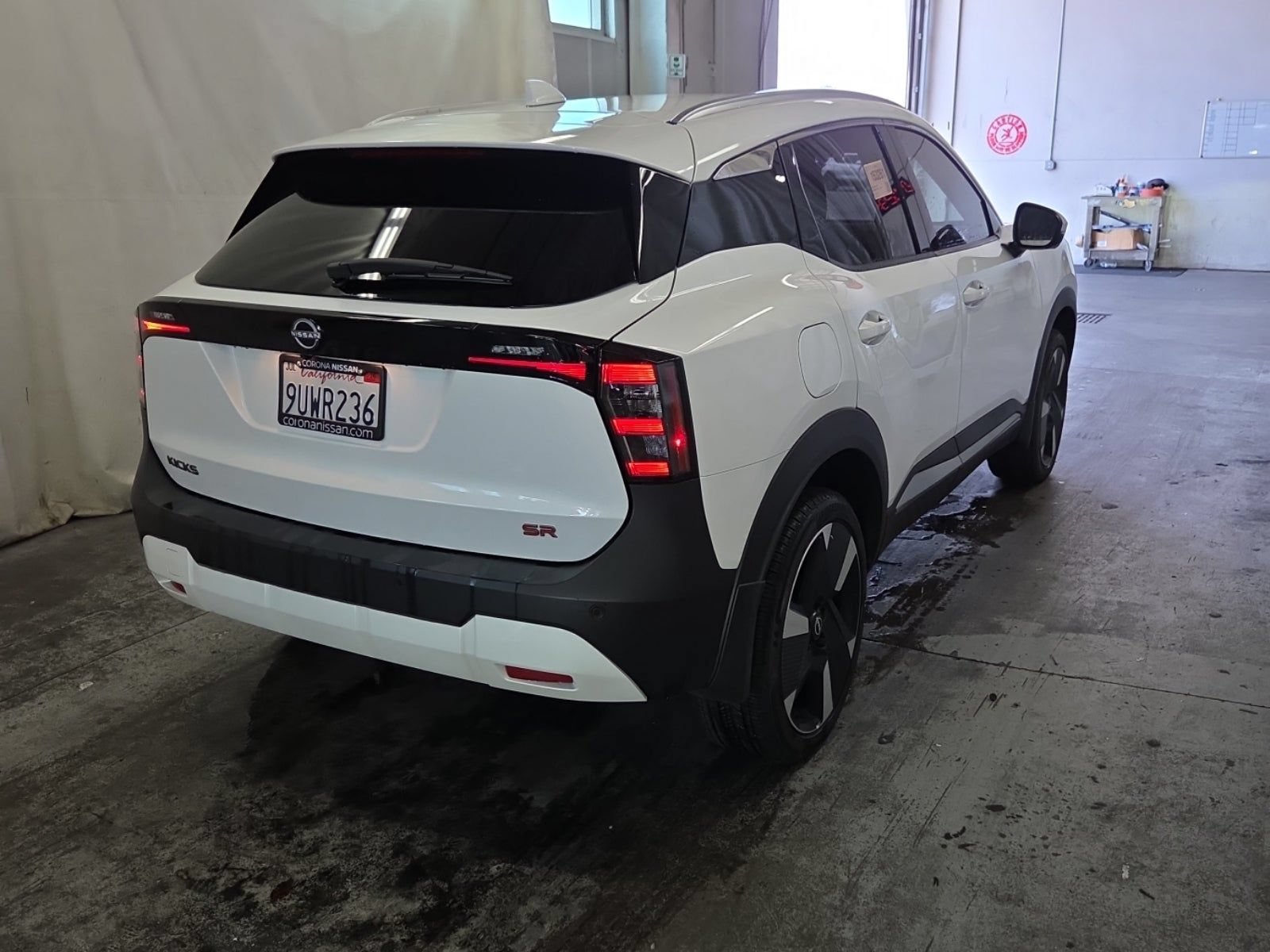 Used 2025 Nissan Kicks SR FWD image 2