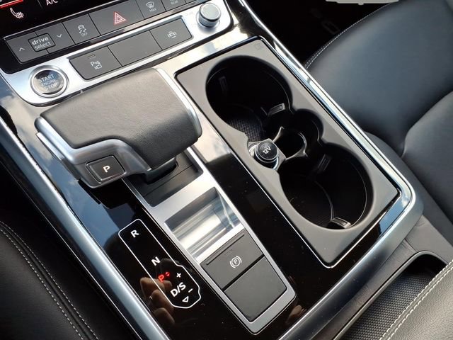 Used 2023 Audi Q8 Premium w/ Convenience Package image 15