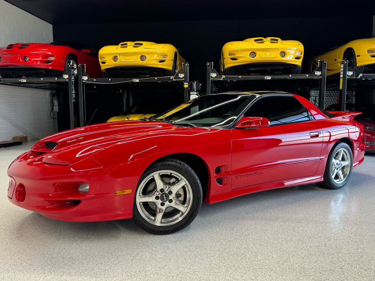 Used 1999 Pontiac Firebird Formula RWD image 4