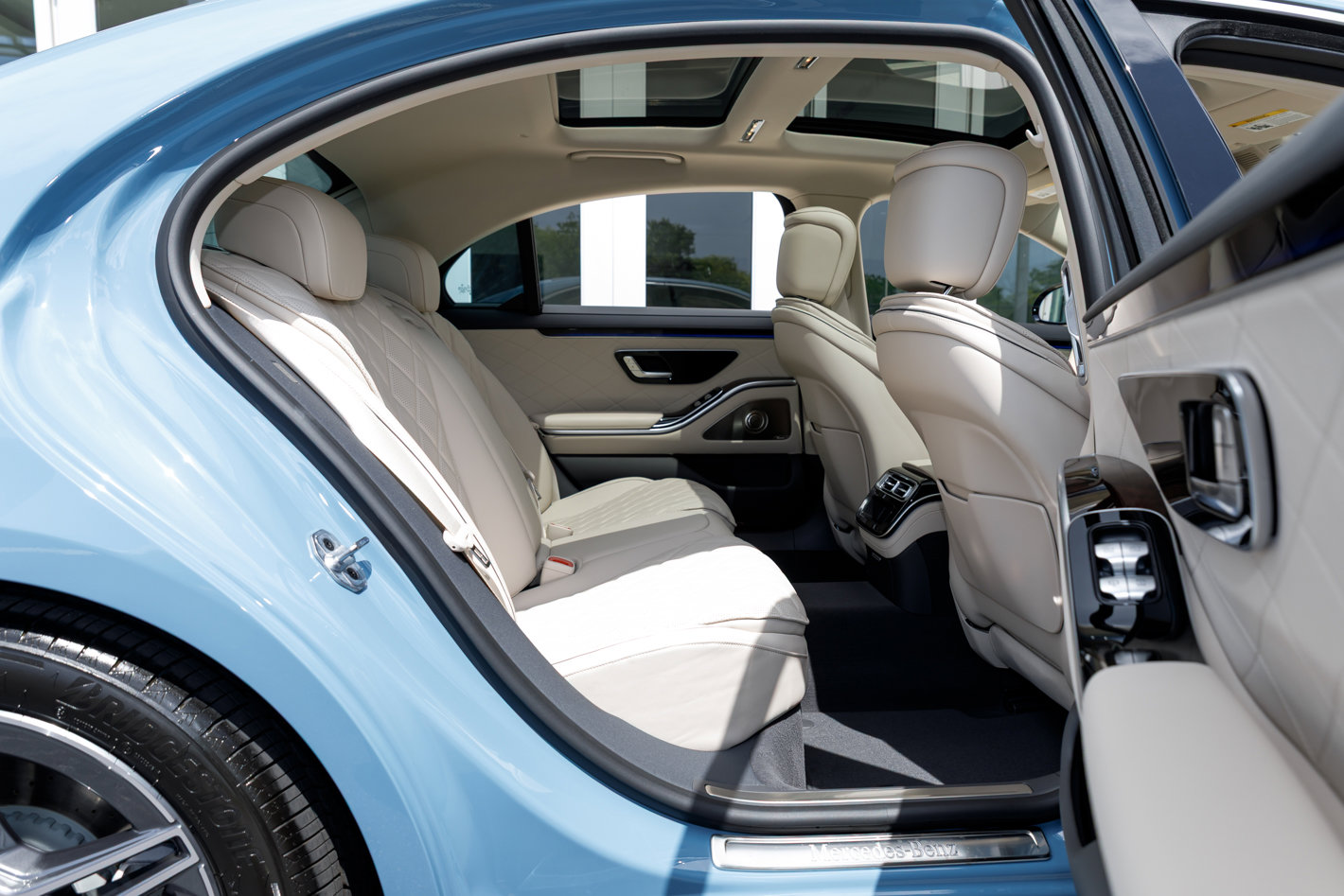 Used 2026 Mercedes-Benz S 580e 4MATIC Sedan image 35