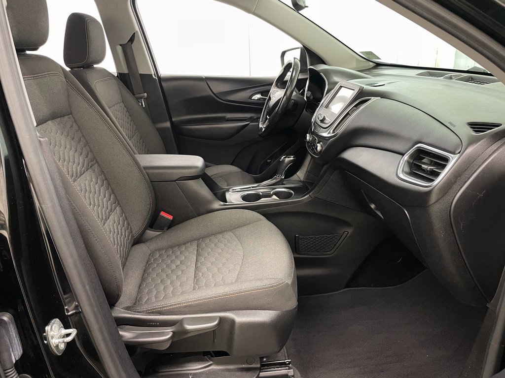 Used 2018 Chevrolet Equinox LT image 34