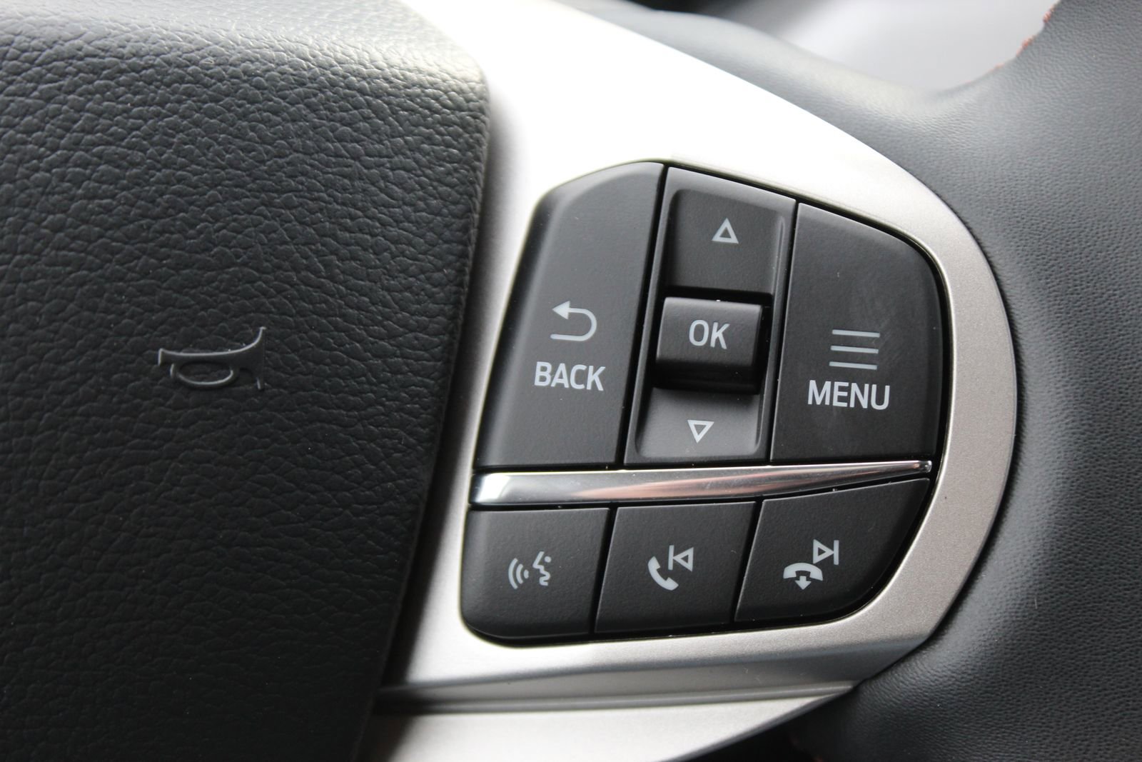 New 2026 Ford Explorer Active image 25