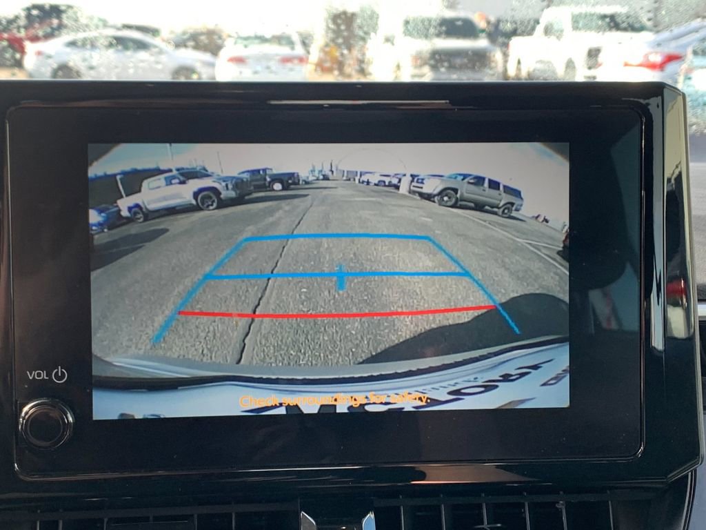 Used 2025 Toyota Corolla LE image 21