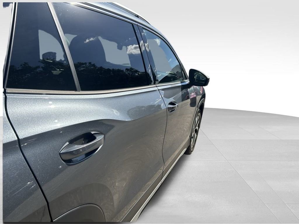 Used 2025 Volkswagen Tiguan S image 25