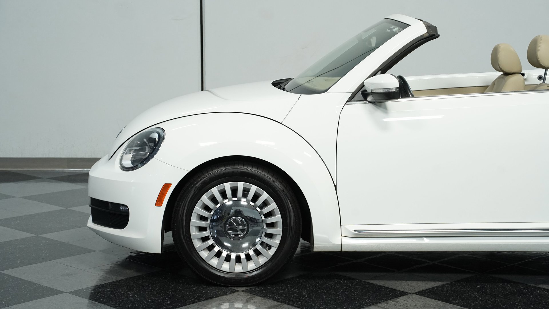 Used 2014 Volkswagen Beetle 1.8T image 19
