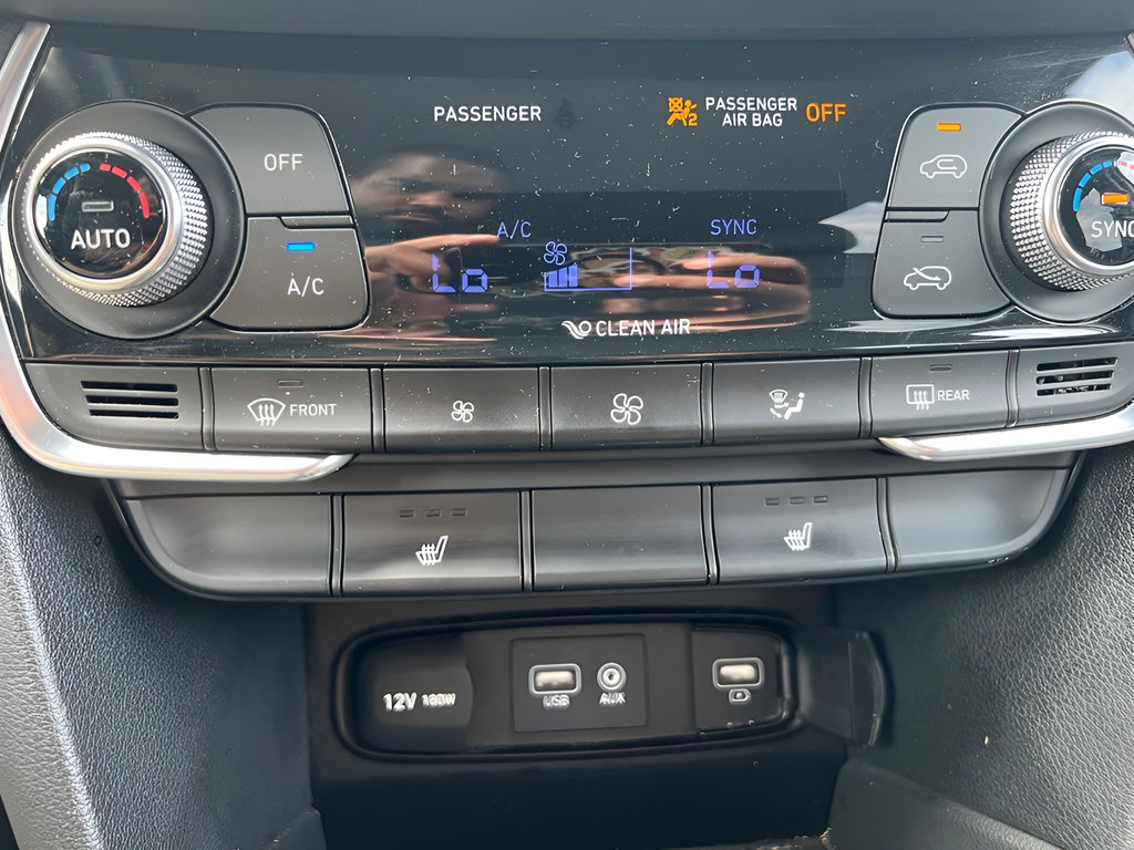 Used 2019 Hyundai Santa Fe SEL AWD/4WD image 32