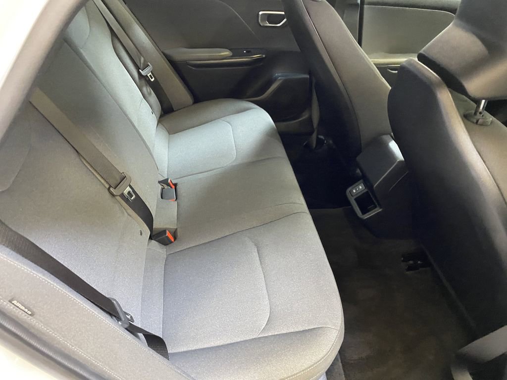 Used 2025 Kia K4 FWD image 26