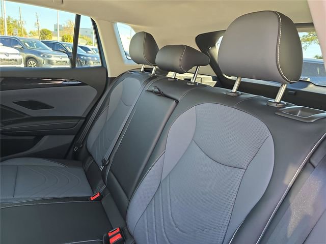 New 2026 Volkswagen Tiguan SE image 9