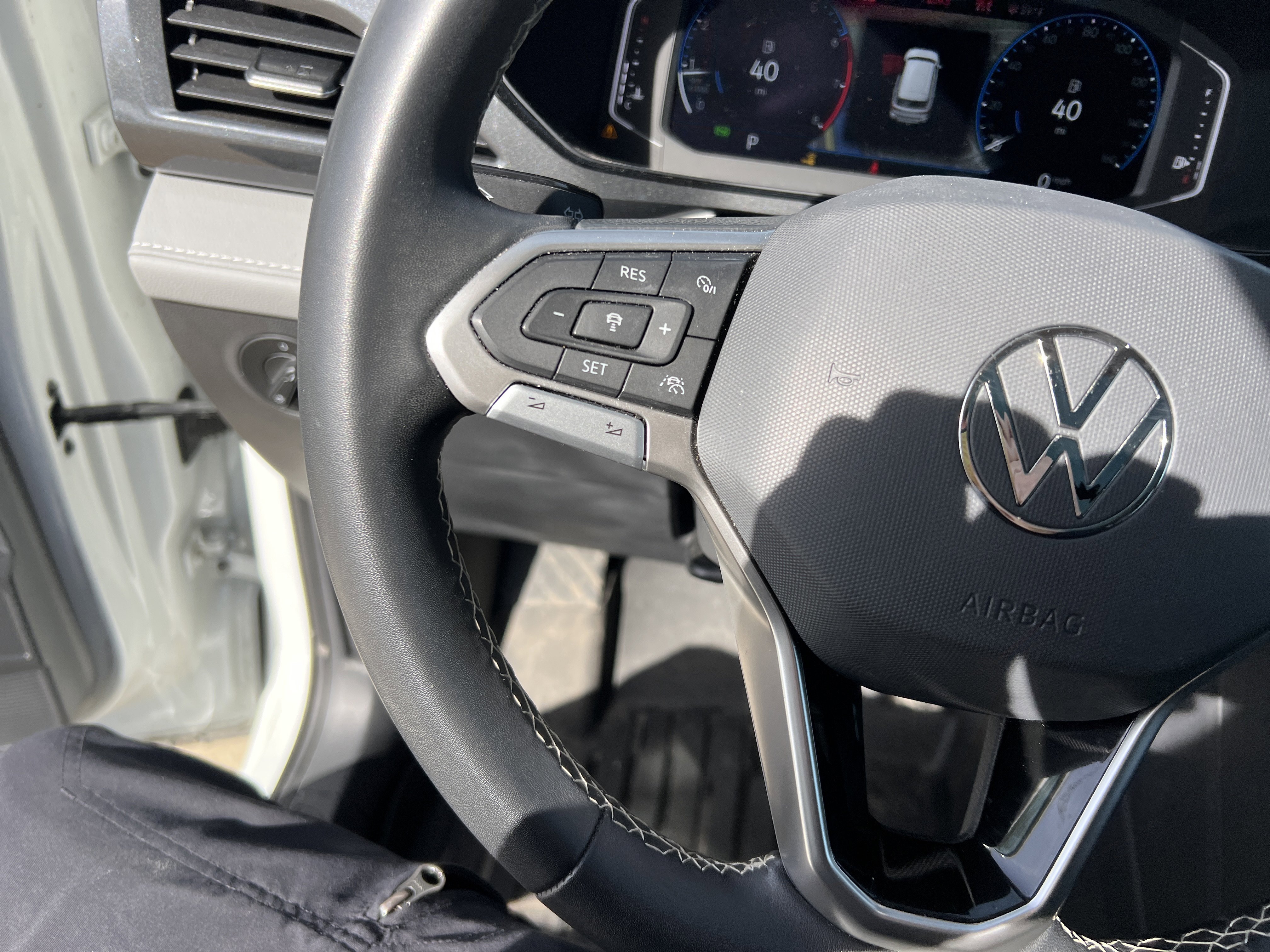 Certified 2023 Volkswagen Taos SEL image 18