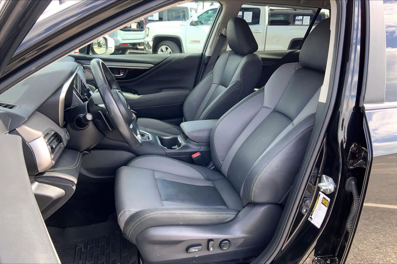 Used 2023 Subaru Outback Onyx Edition AWD/4WD image 8