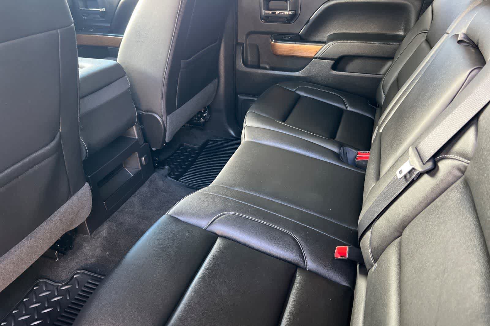 Used 2018 Chevrolet Silverado 1500 LTZ w/ Sport Package AWD/4WD image 5