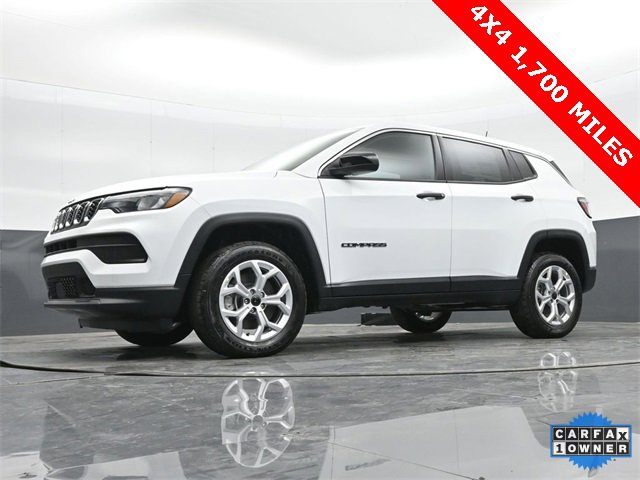 Used 2025 Jeep Compass Sport image 42