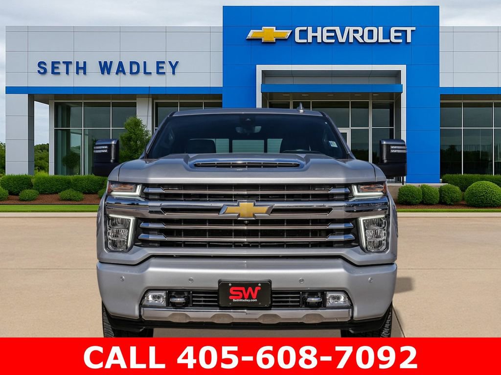 Used 2023 Chevrolet Silverado 2500 High Country image 2