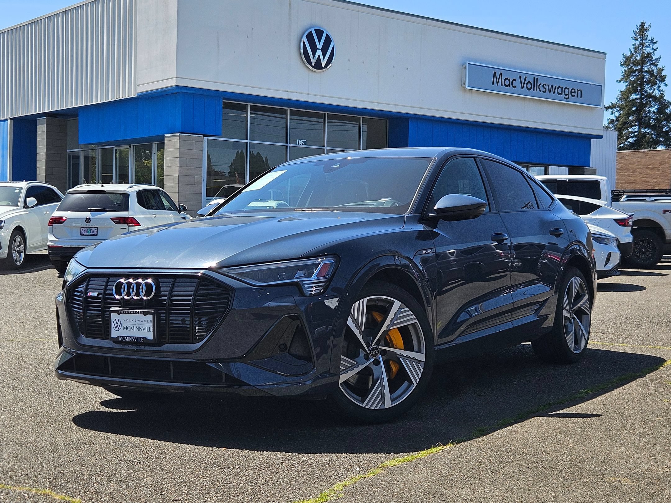 Used 2023 Audi e-tron Prestige w/ Prestige Package AWD/4WD image 1