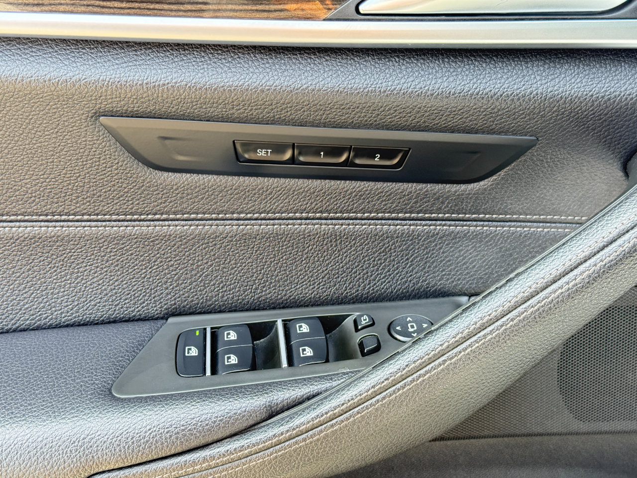 Used 2018 BMW 530i xDrive w/ Premium Package image 19