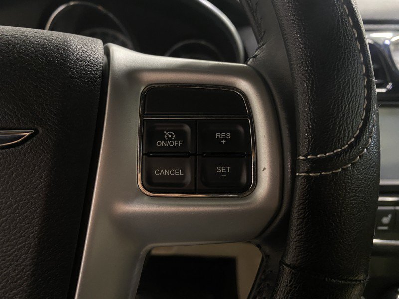 Used 2013 Chrysler 200 Limited FWD image 34