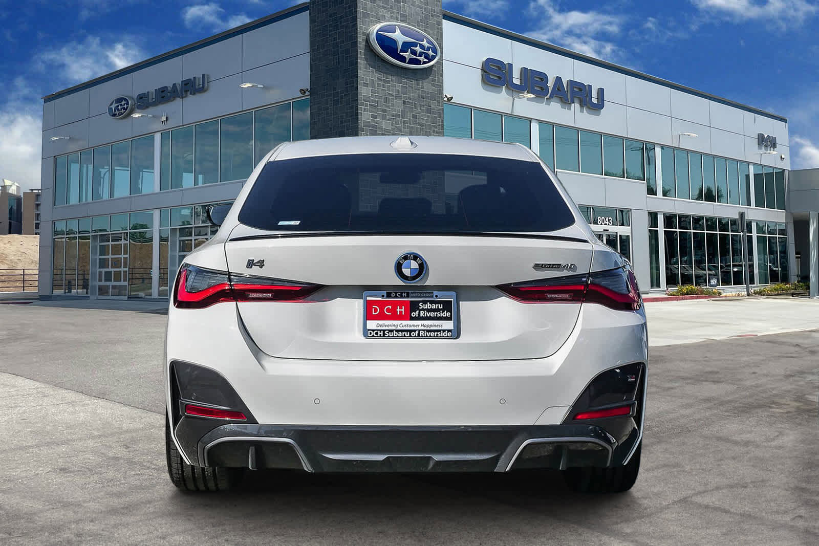 Used 2023 BMW i4 eDrive40 w/ M Sport Package image 5